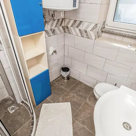 1 Bedroom Beautiful In *
