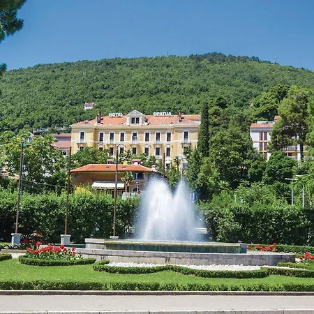 1 Bedroom Beautiful In